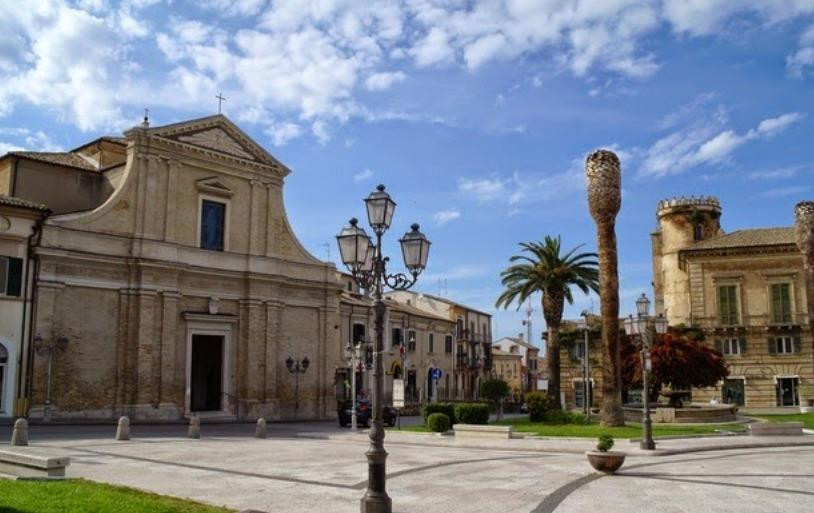 Chiesa di San Francesco di Paola-瓦斯托必去景点