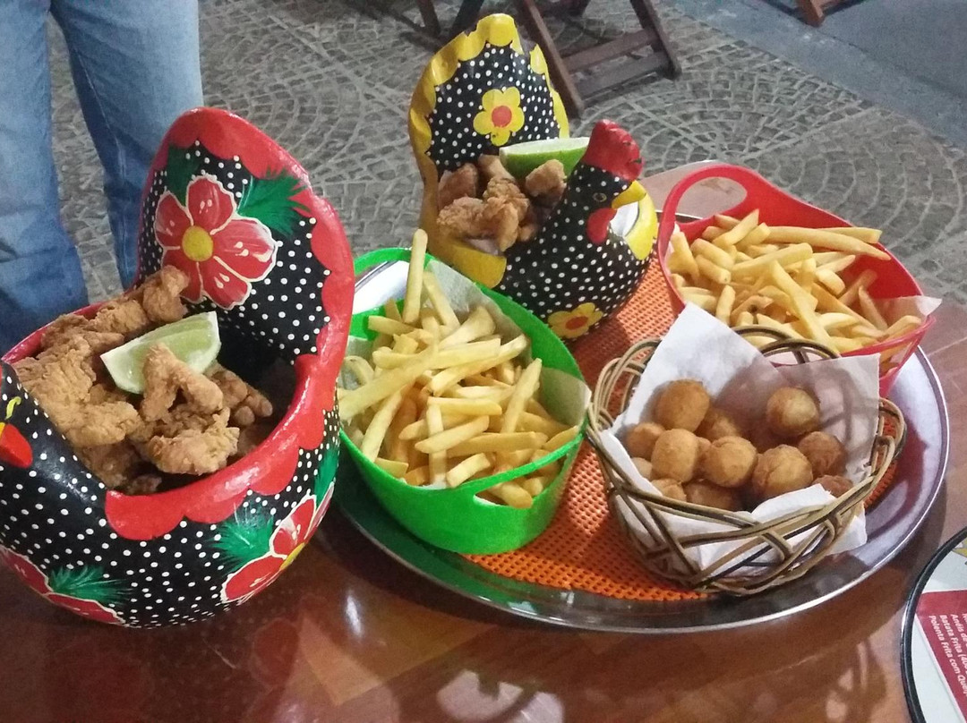 Praia do Morro餐馆和美食-Sabor Do Frango