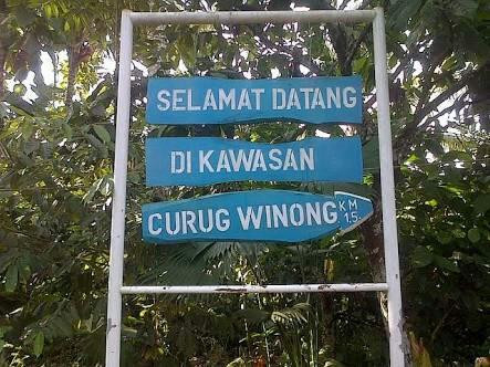 Curug Winong Waterfall景点图片