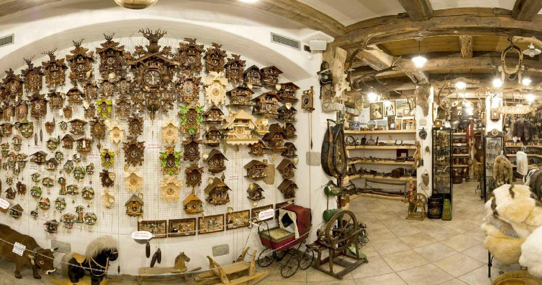 El Corambrero Souvenir & Antiques-利维尼奥必去景点