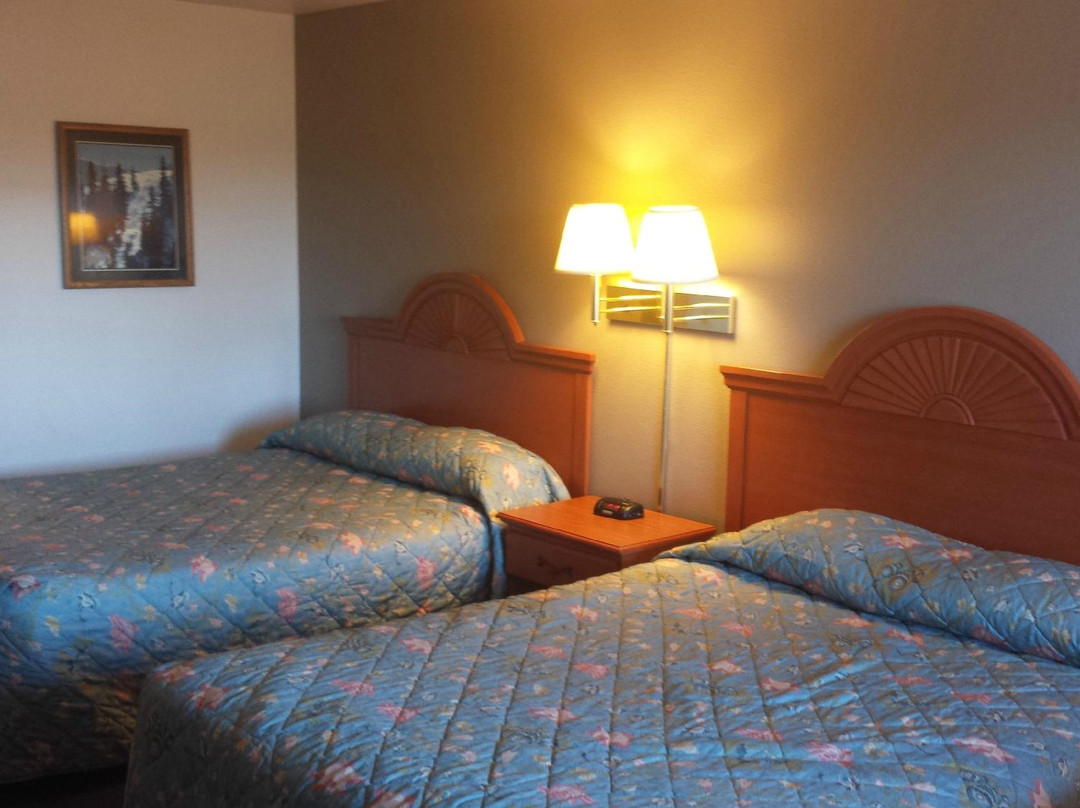 Americas Best Value Inn Burns主图