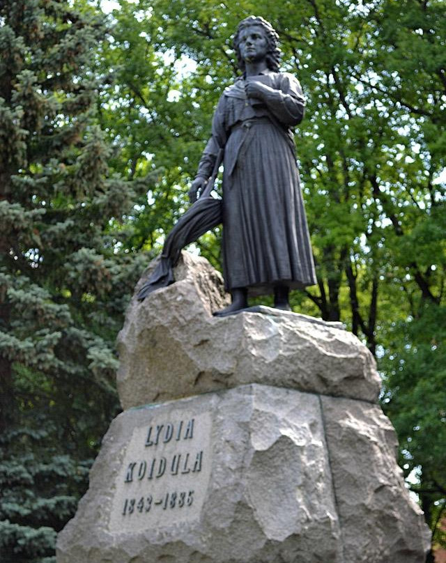 Lydia Koidula monument-派尔努必去景点