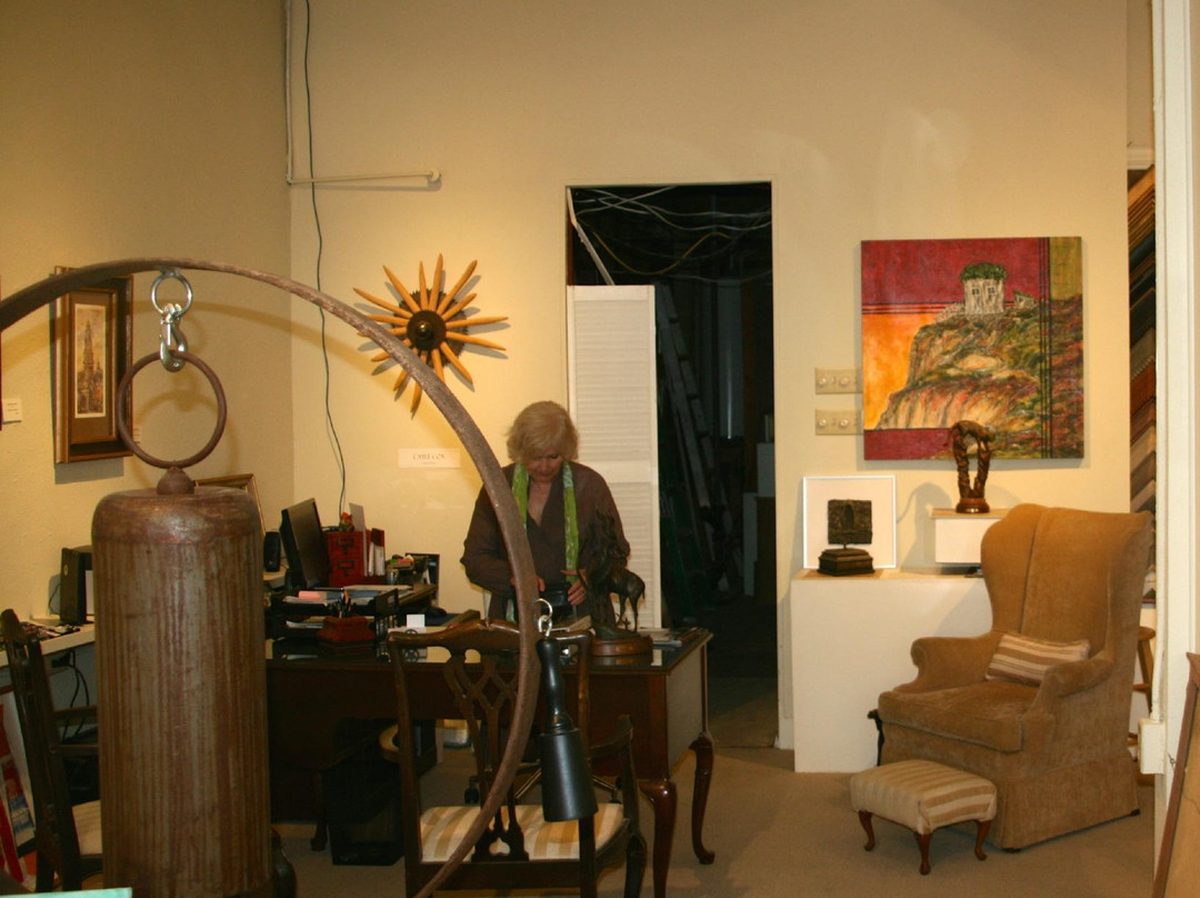 L A Thompson Gallery of Fine Art-Clifton必去景点