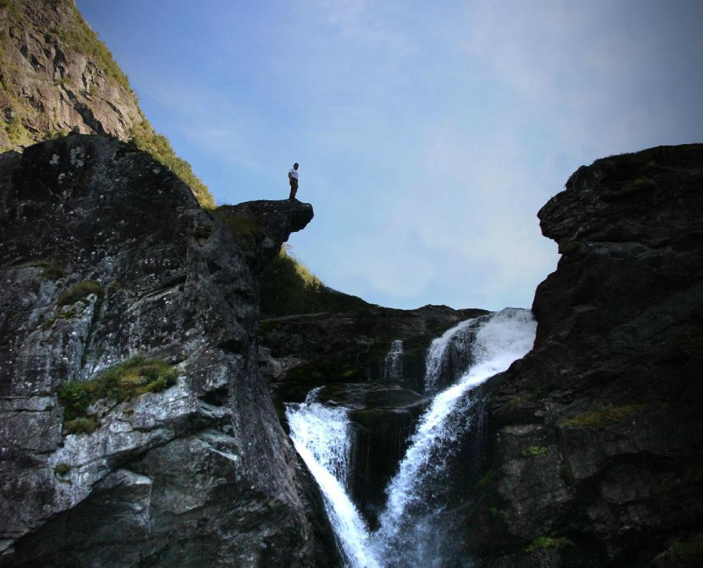 Roykjafossen Waterfall景点图片
