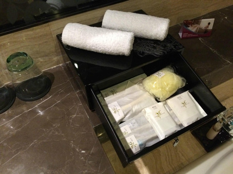 广州花都皇冠假日酒店主图