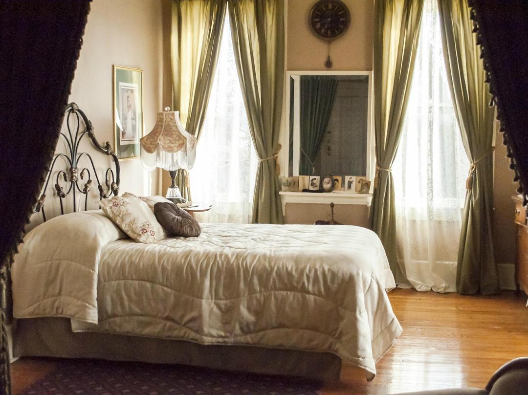 Cole Porter Inn