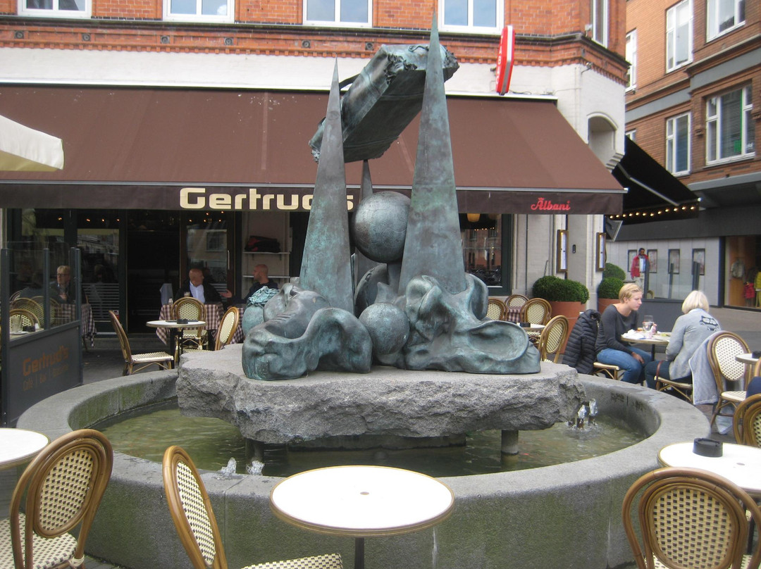 The Flying Suitcase-欧登塞必去景点