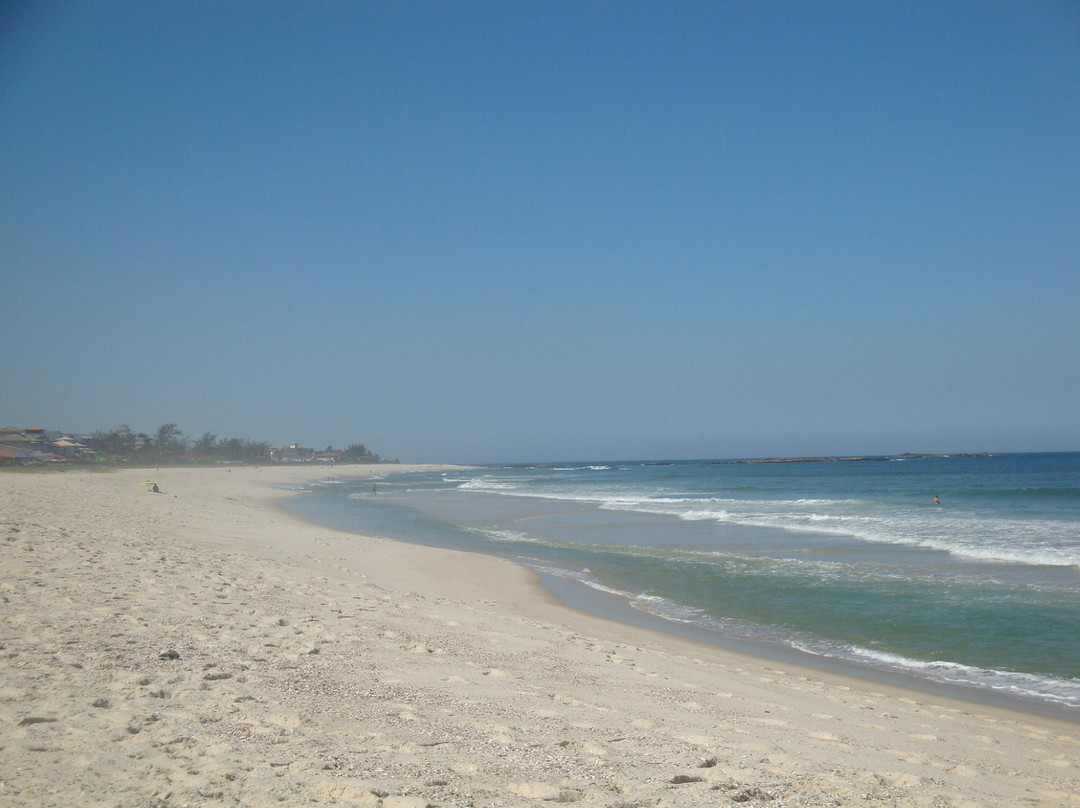 Praia de Itauna景点图片