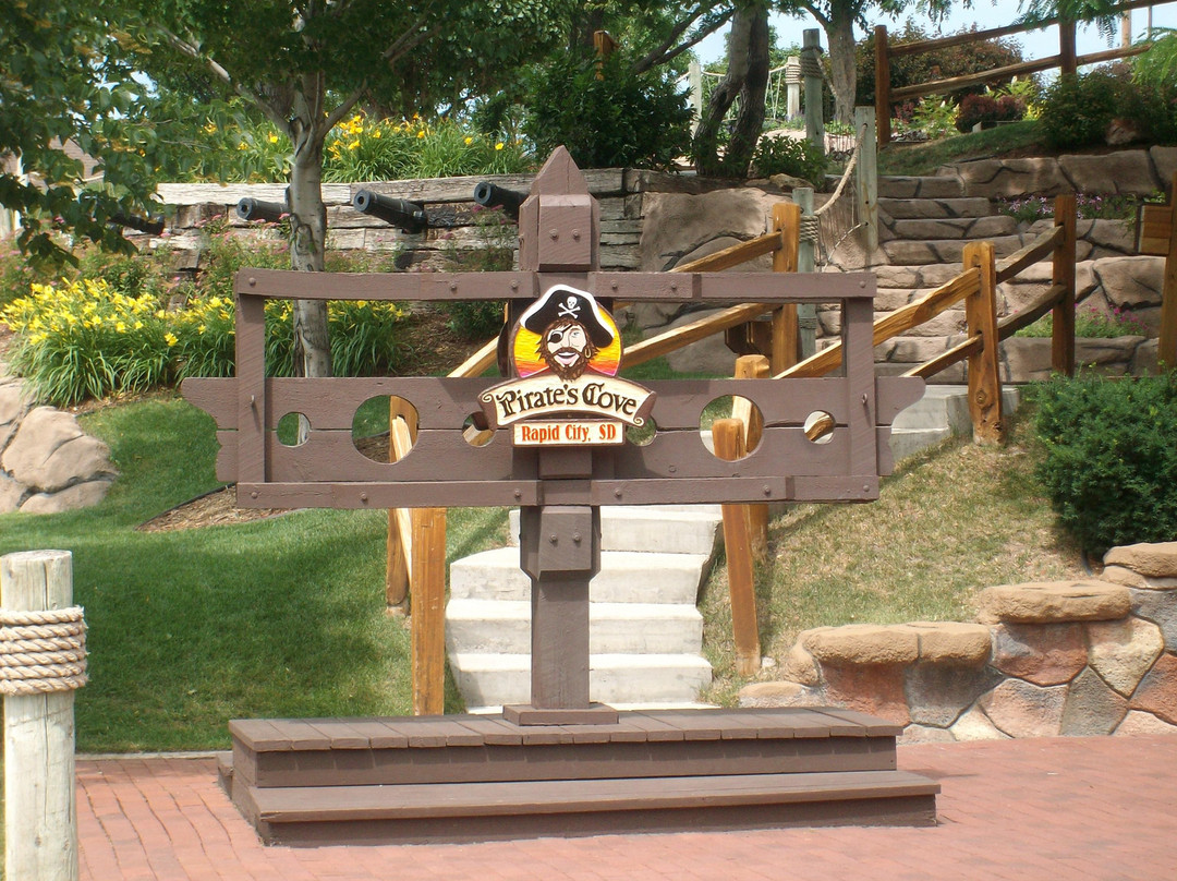 Pirate's Cove Adventure Golf景点图片