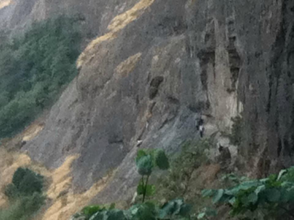 Bhairi Caves景点图片