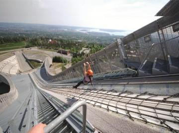Holmenkollen Zip Line-奥斯陆必去景点