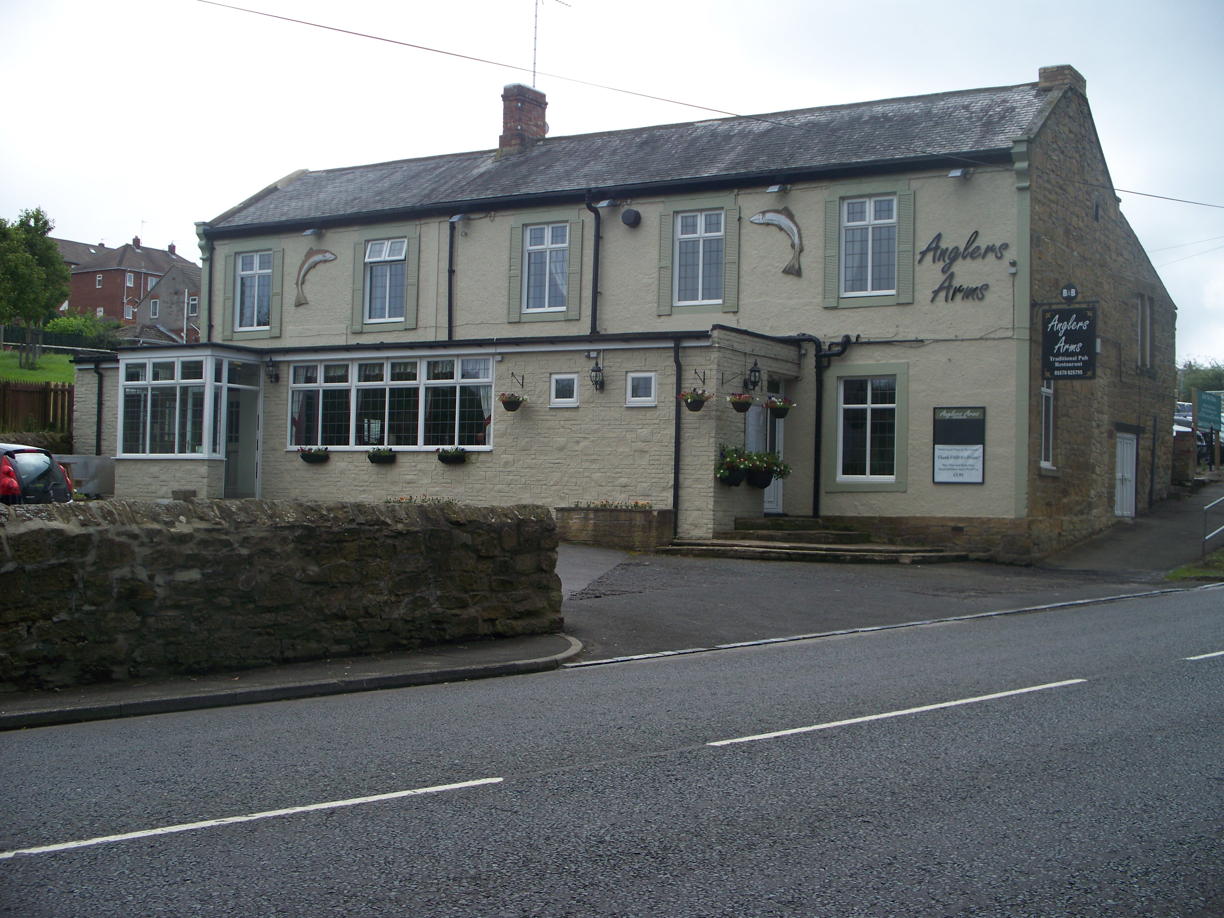 Anglers Arms-官方