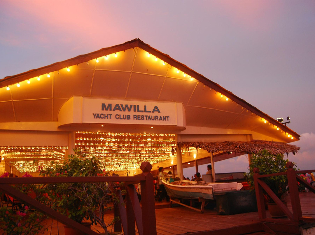 mawilla yacht club restaurant foto