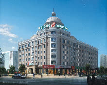 内泊酒店主图