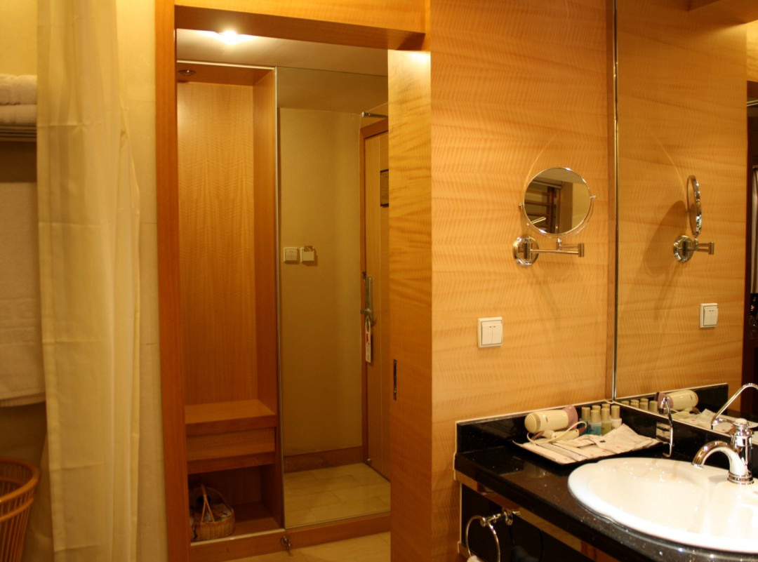 名远大酒店主图