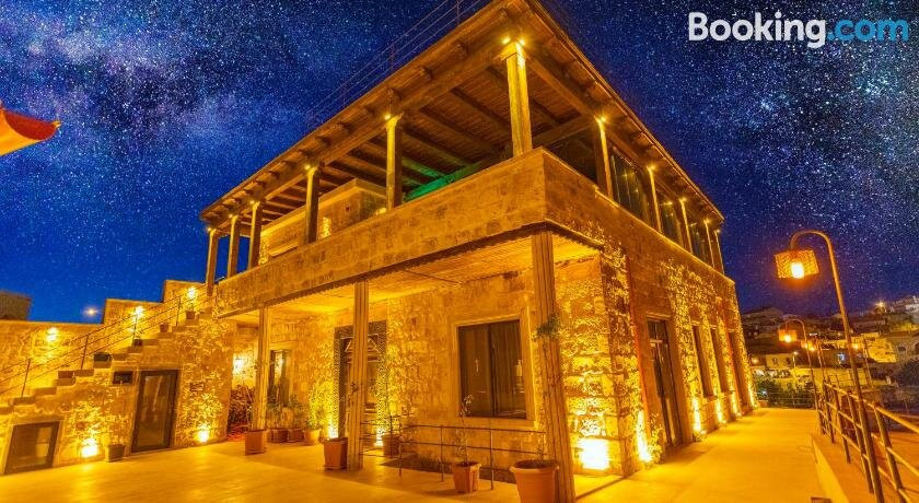 Megaron Cave Hotel