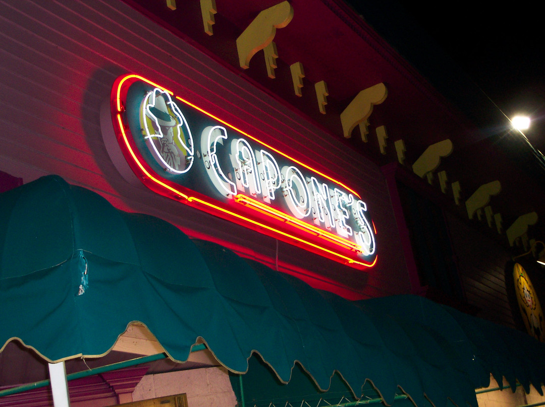 Capone's Dinner and Show-基西米必去景点