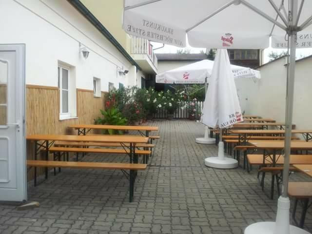 Mattersburg餐馆和美食-Heuriger Zum Wurlitzer