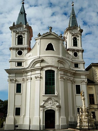 Vizivaros Parish Church景点图片