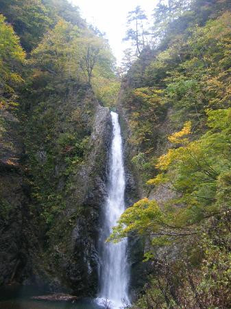 Ammon Waterfall-西目屋村必去景点