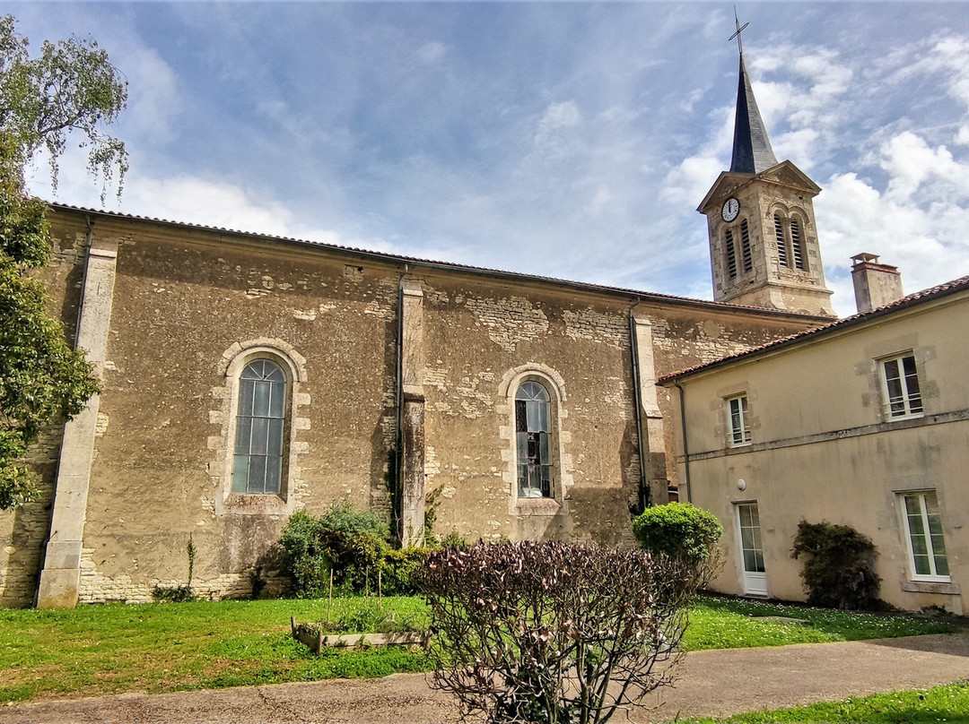 Eglise Saint-Pierre de La Ronde-La Ronde必去景点