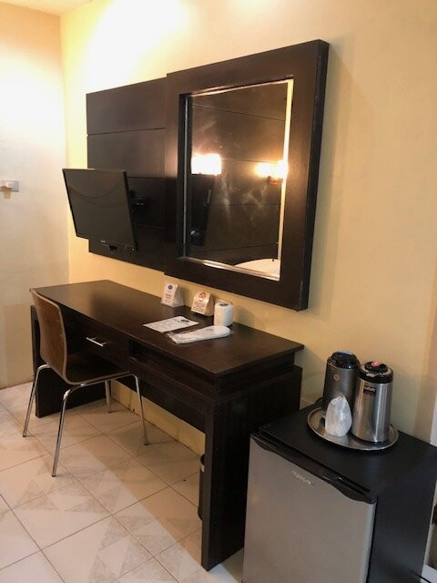 Grand Astoria Hotel主图