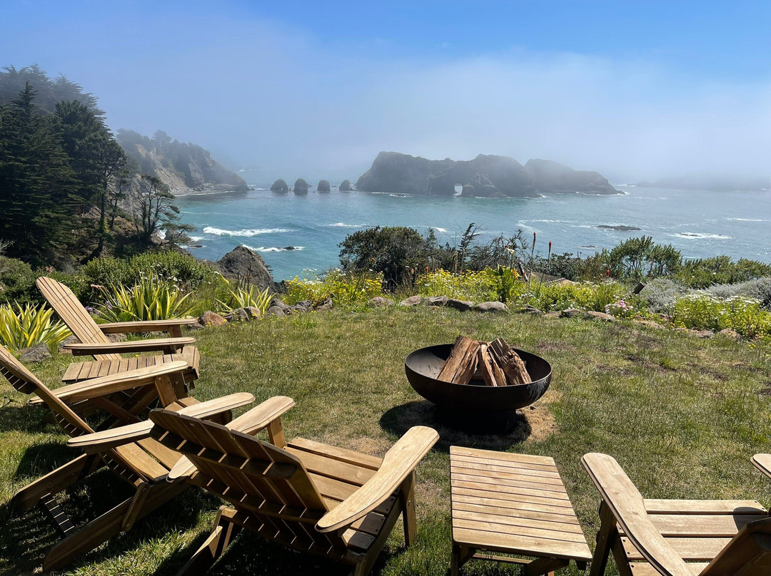 The Harbor House Inn主图