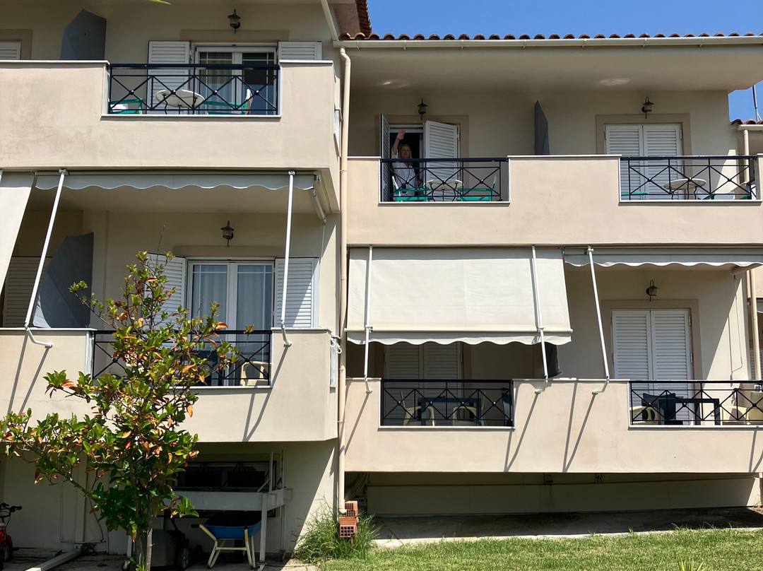 Elia Apartments主图