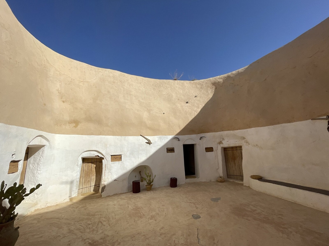 Au Trait d'Union Tijma主图