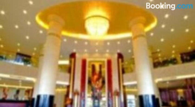 武汉新港国际大酒店(阳逻管委会阳逻开发区地铁站店）主图