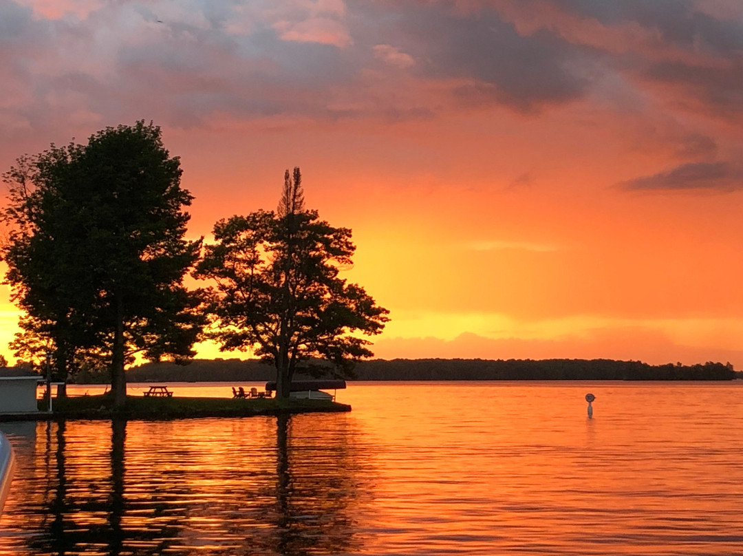 Big Rideau Lake Boat Rentals景点图片