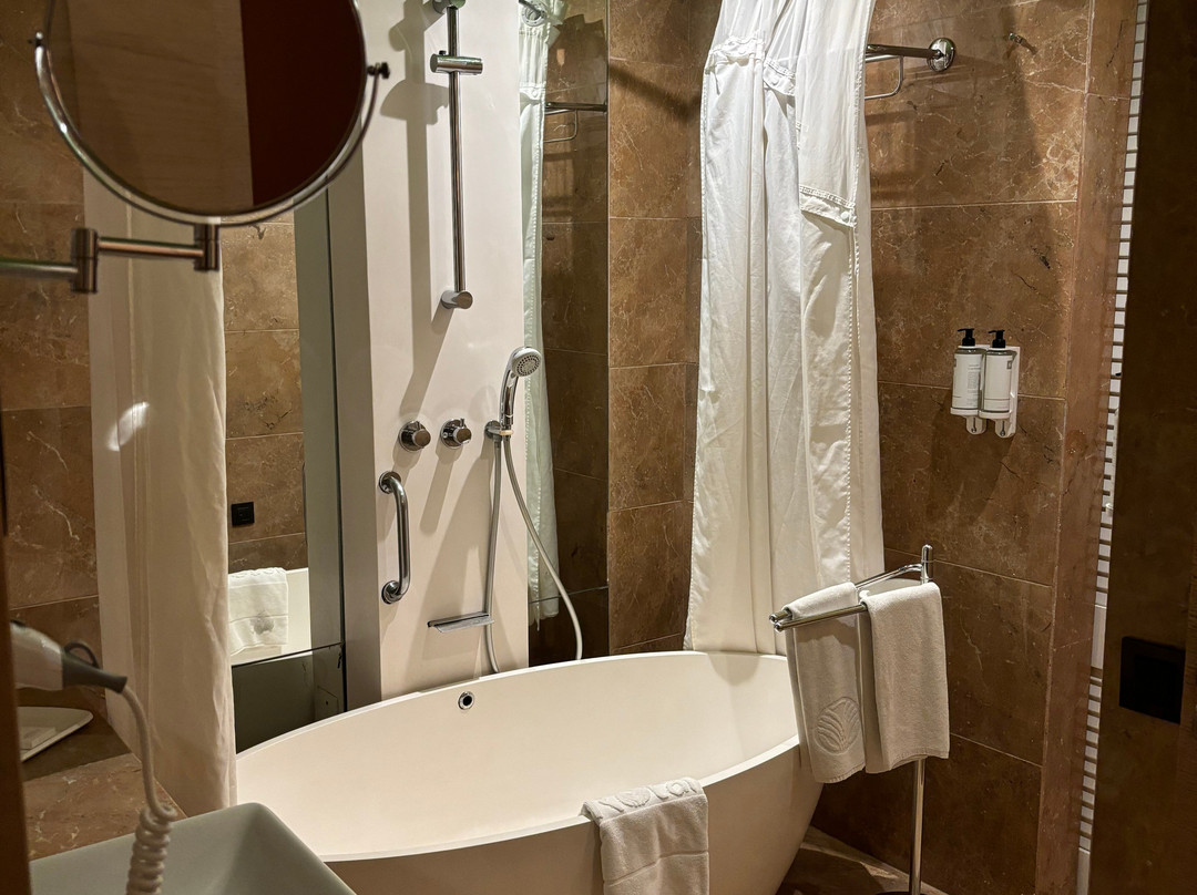 杜高尔夫酒店主图