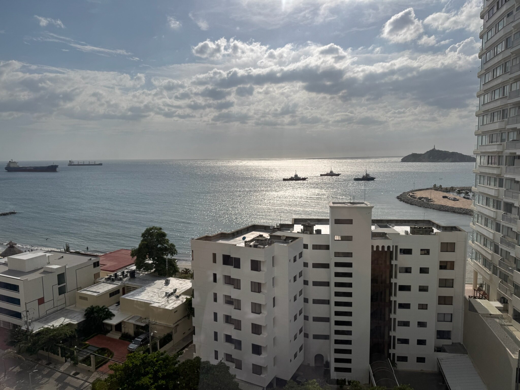 Hilton Garden Inn Santa Marta-浴室
