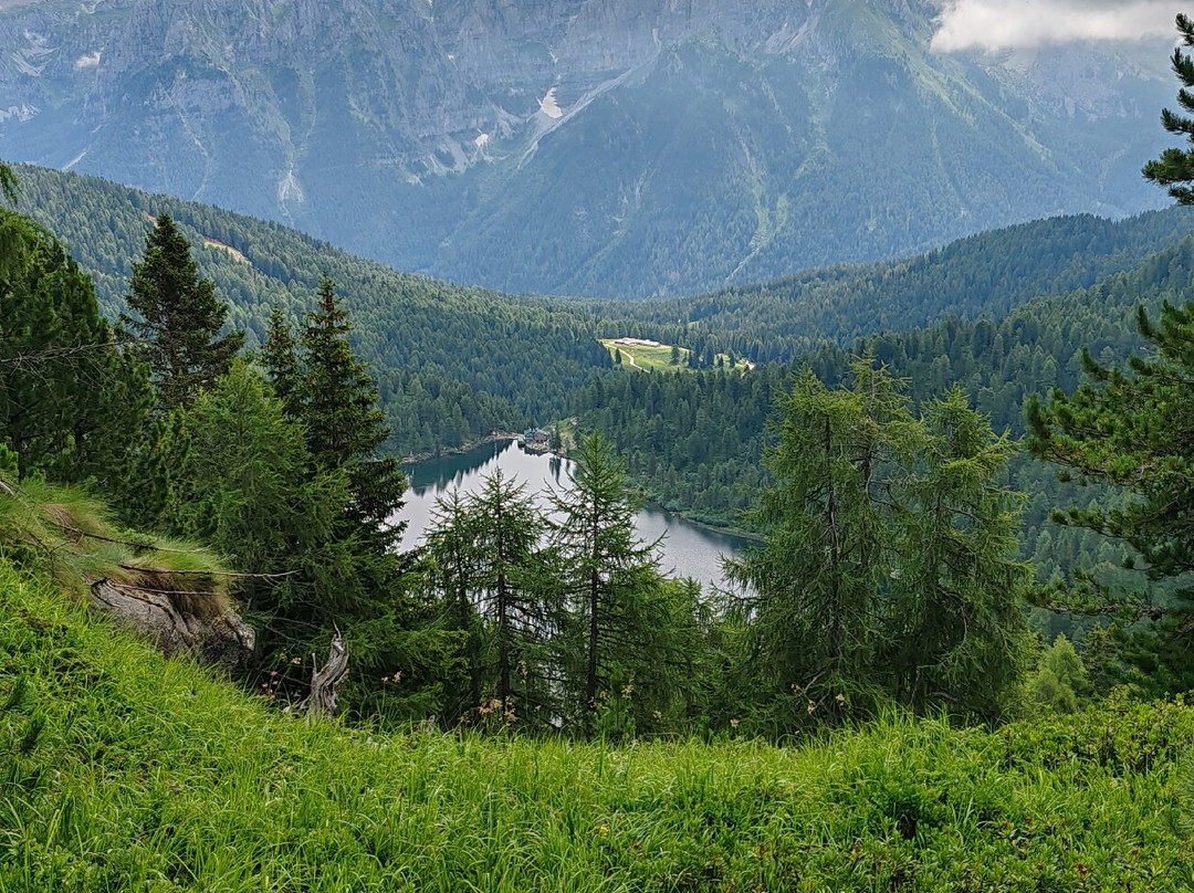 Lago delle Malghette景点图片