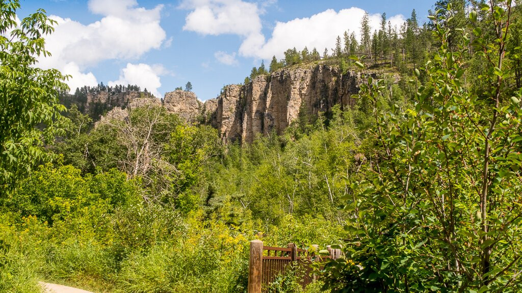 Roughlock Falls Nature Area-Savoy必去景点