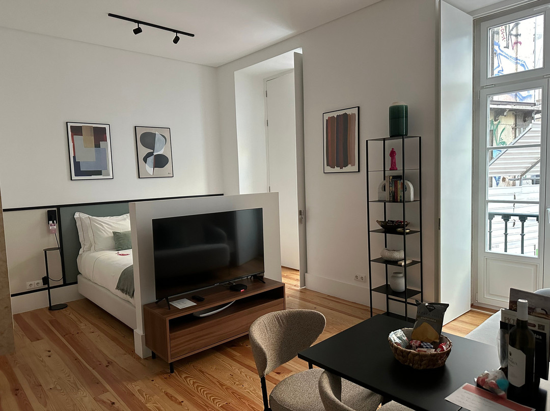 The House on Pink Street主图