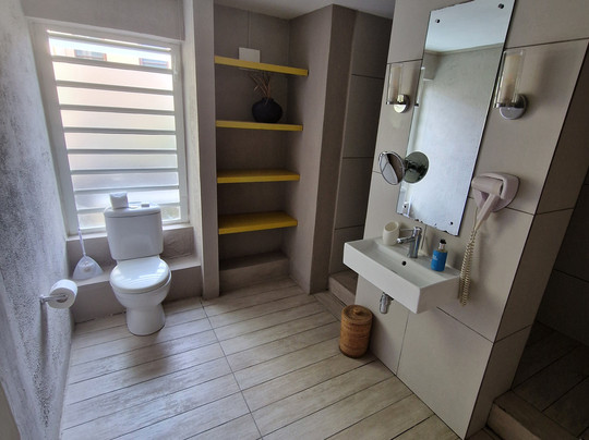 态度快乐周五主图