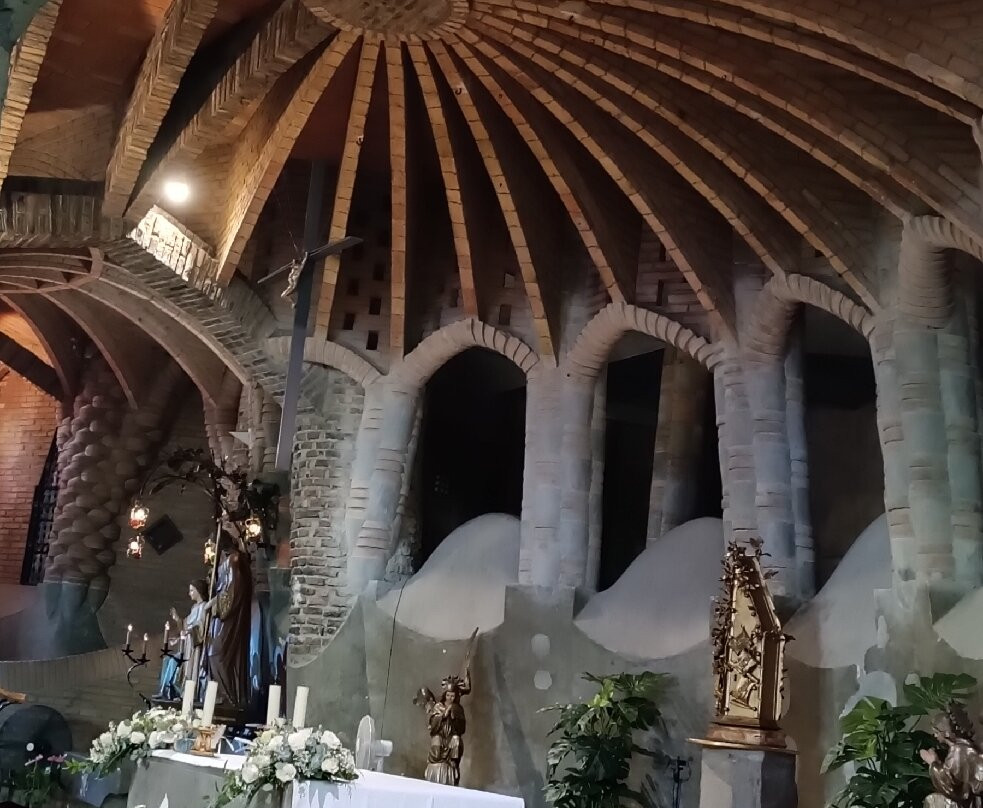 Colonia Güell-圣科洛马德塞尔韦略必去景点