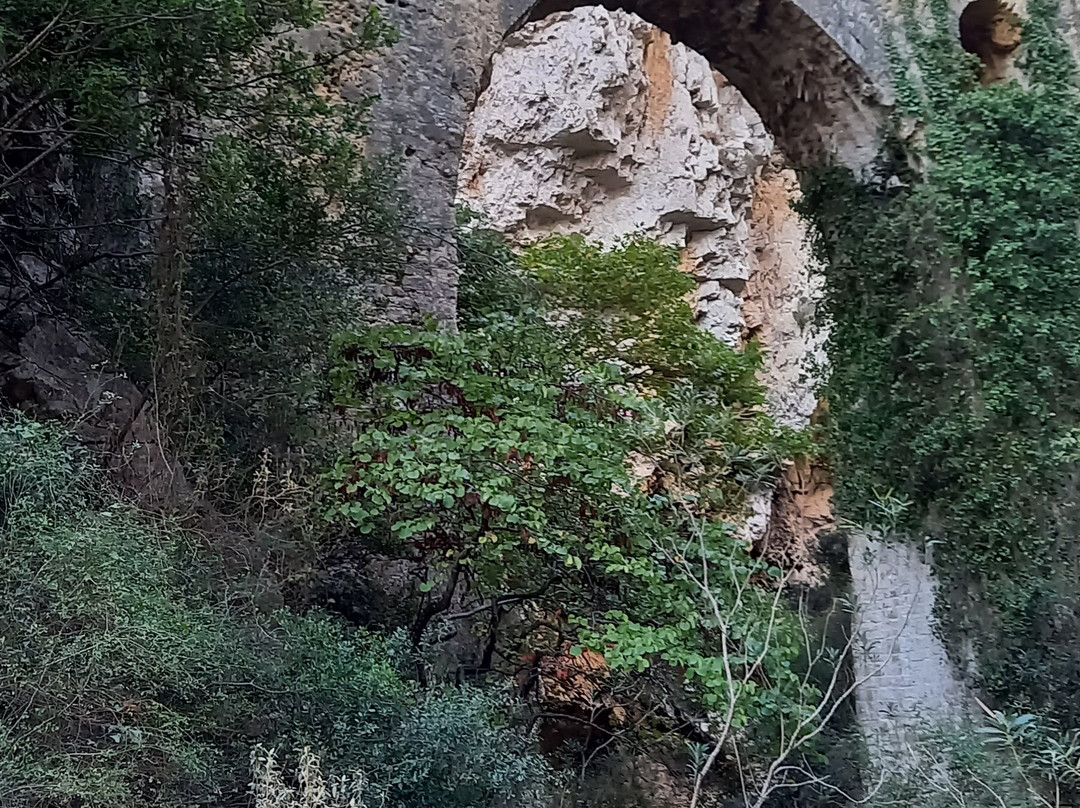 Forgotten Aqueduct-Pilos必去景点