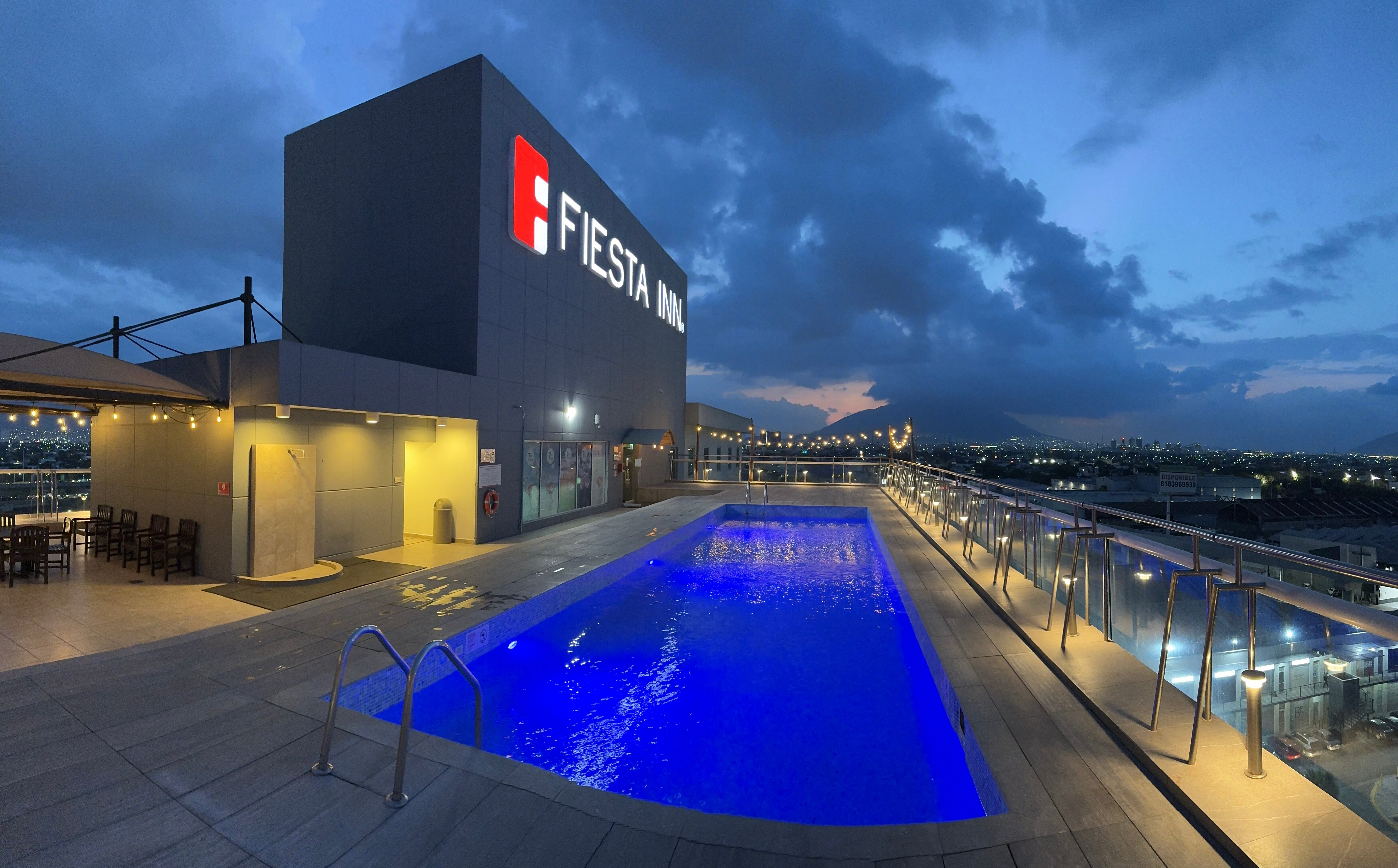 Fiesta Inn Monterrey Fundidora-泳池