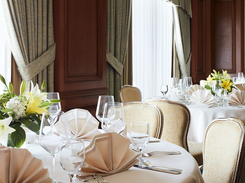 小美切尼酒店主图