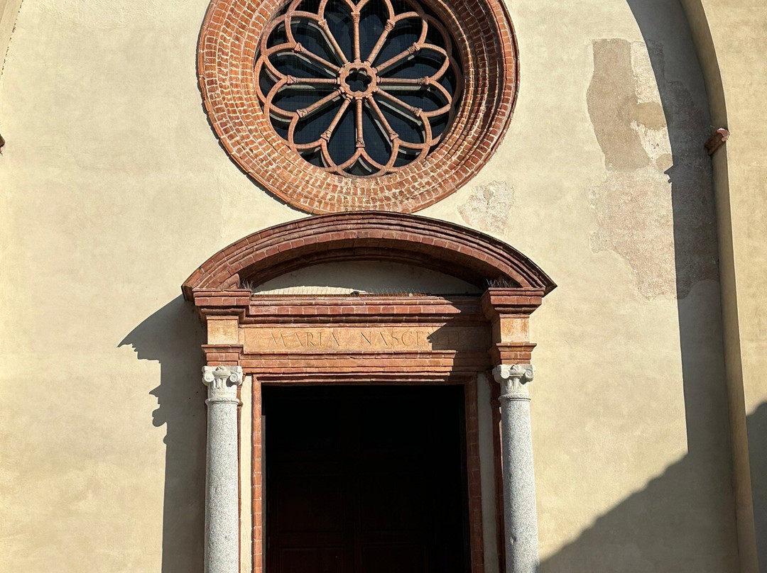 Chiesa della Nativita di Maria Vergine e S. Siro Vescovo-Vidigulfo必去景点