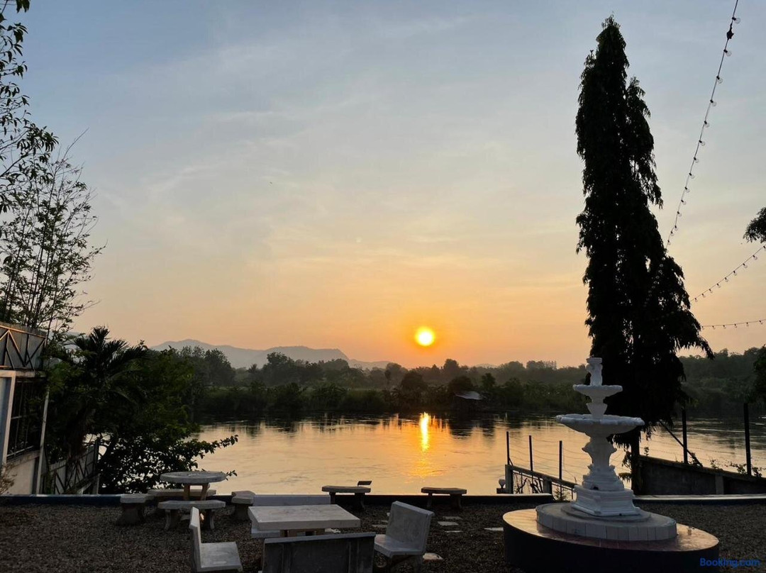Tara Kan Resort (ธารากาญ รีสอร์ท)
