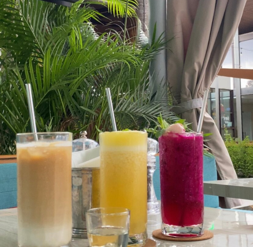 Legends - Bistro Bar & Sports-Tibubeneng必去景点