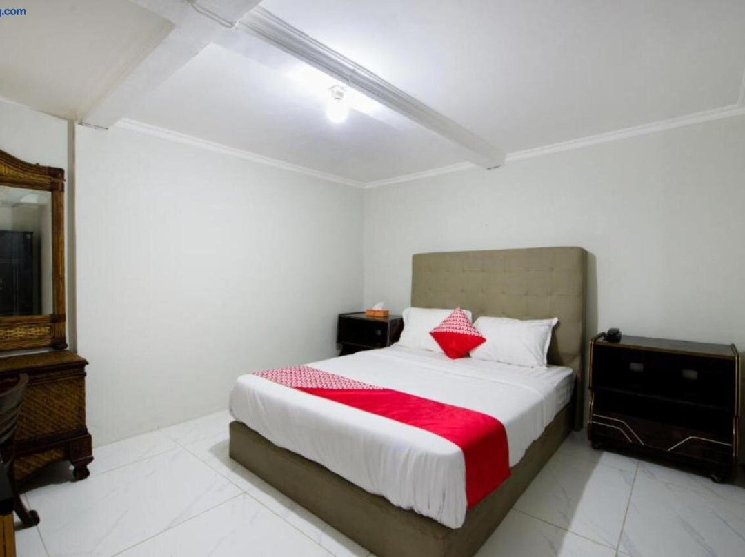 Capital O 3359 Pov Trawas Hotel