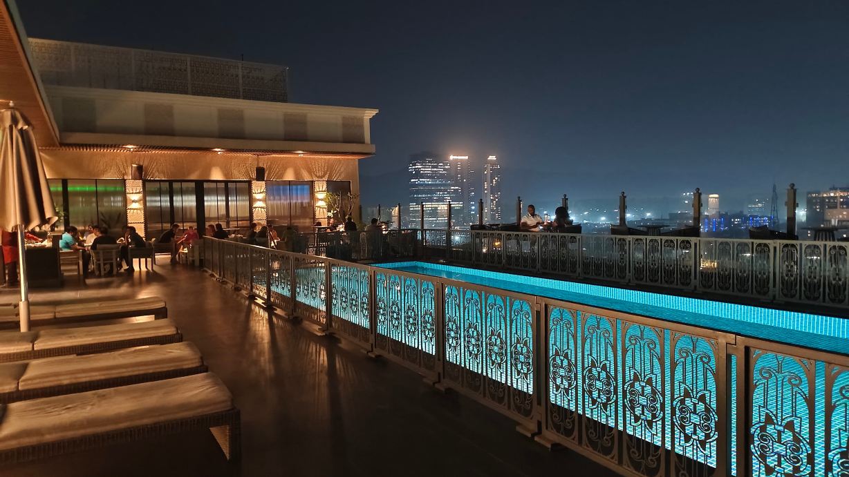 Navi Mumbai Marriott Hotel-泳池