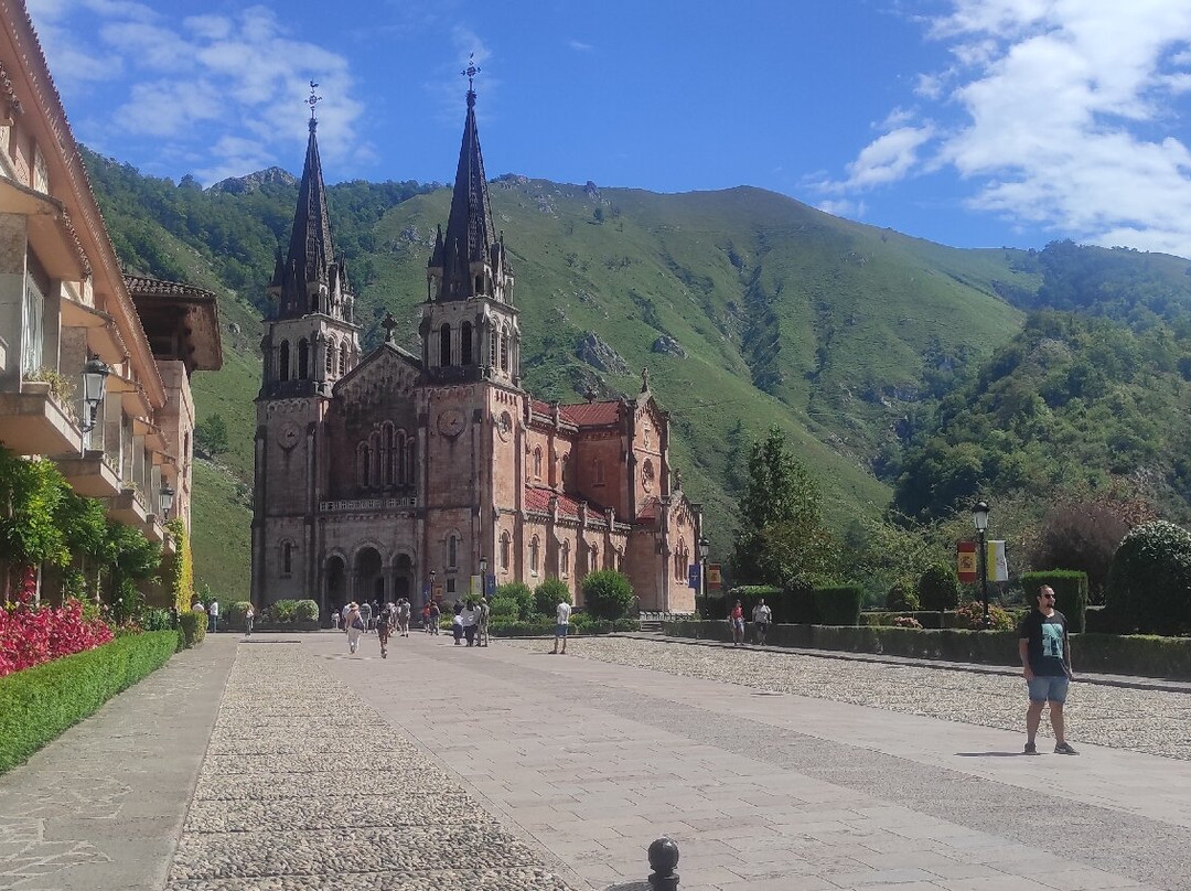 Basilica de Santa Maria la Real de Covadonga-Covadonga必去景点