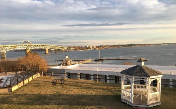 Yorktown Beach Hotel-官方