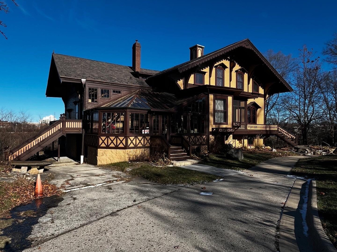 Tinker Swiss Cottage Museum & Gardens-罗克福德必去景点