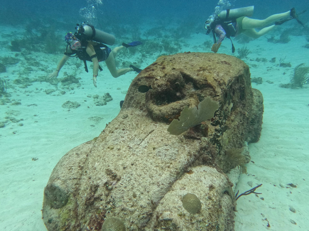 IMSEARENA-女人岛必去景点